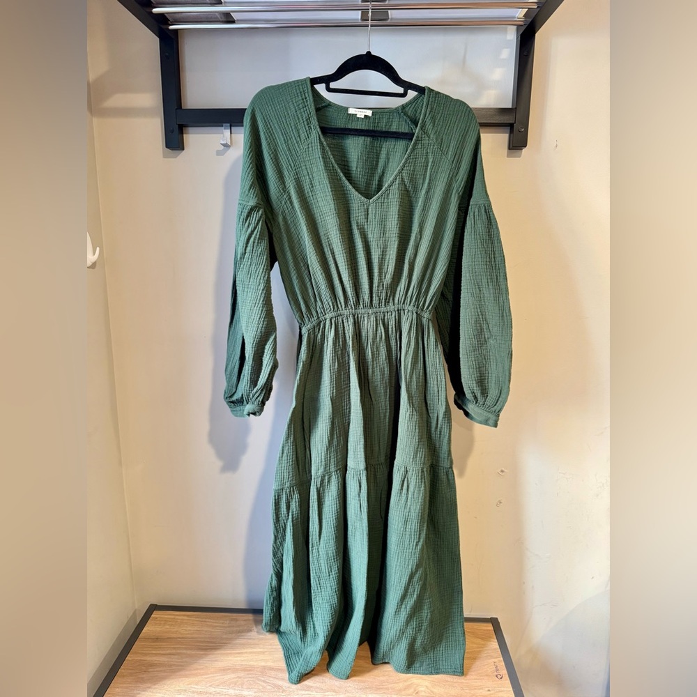 Suunday The Sara Dress in Kombu Green 100% Cotton Muslin